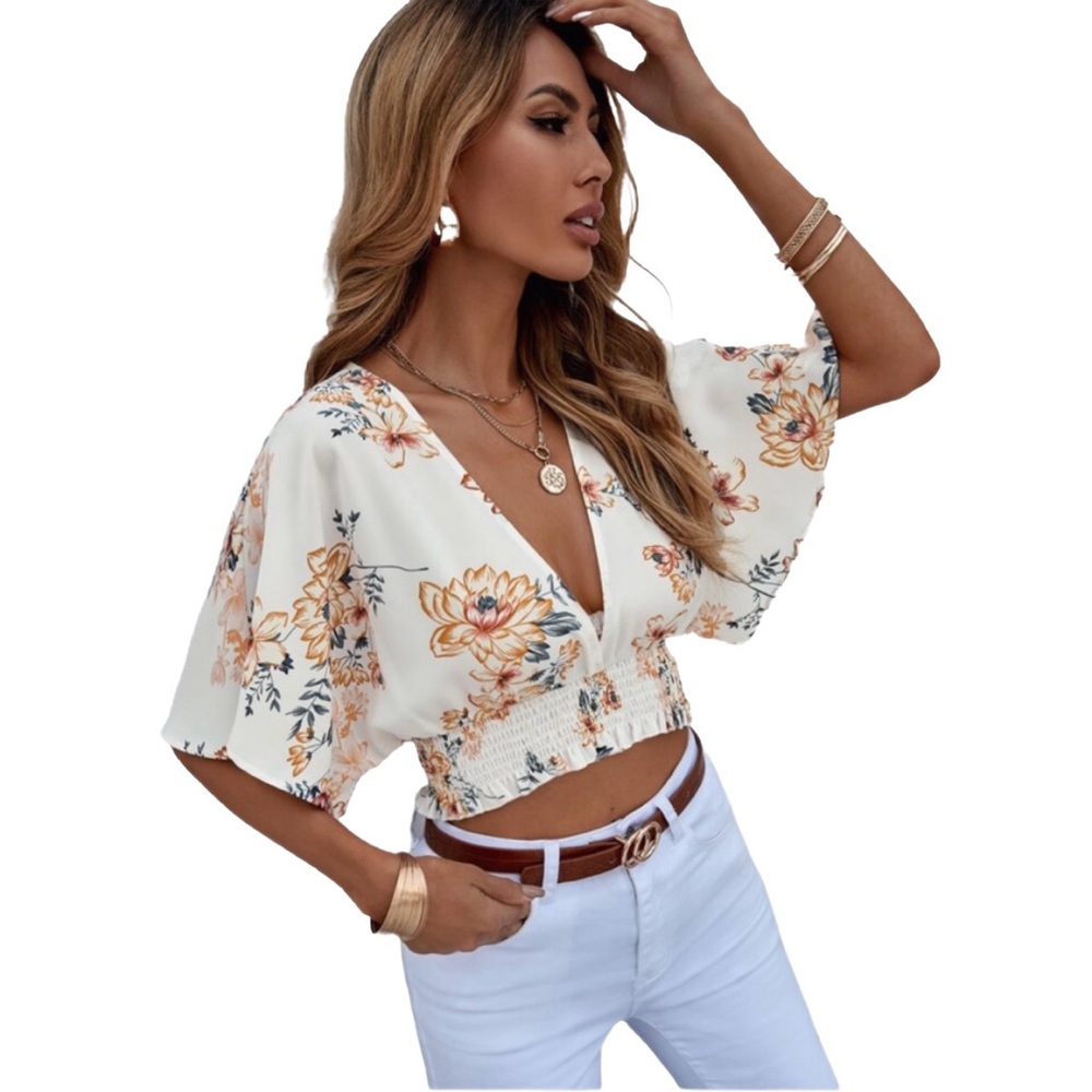 SHEIN Deep V neck short sleeve Floral Boho crop top in white, small - Picture 1 of 8